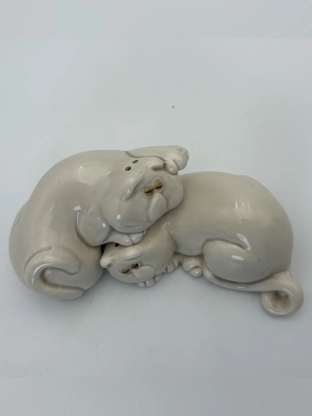 Vintage Fitz & Floyd “Cat Nap” 1970s Nesting Cat Salt and Pepper Shakers